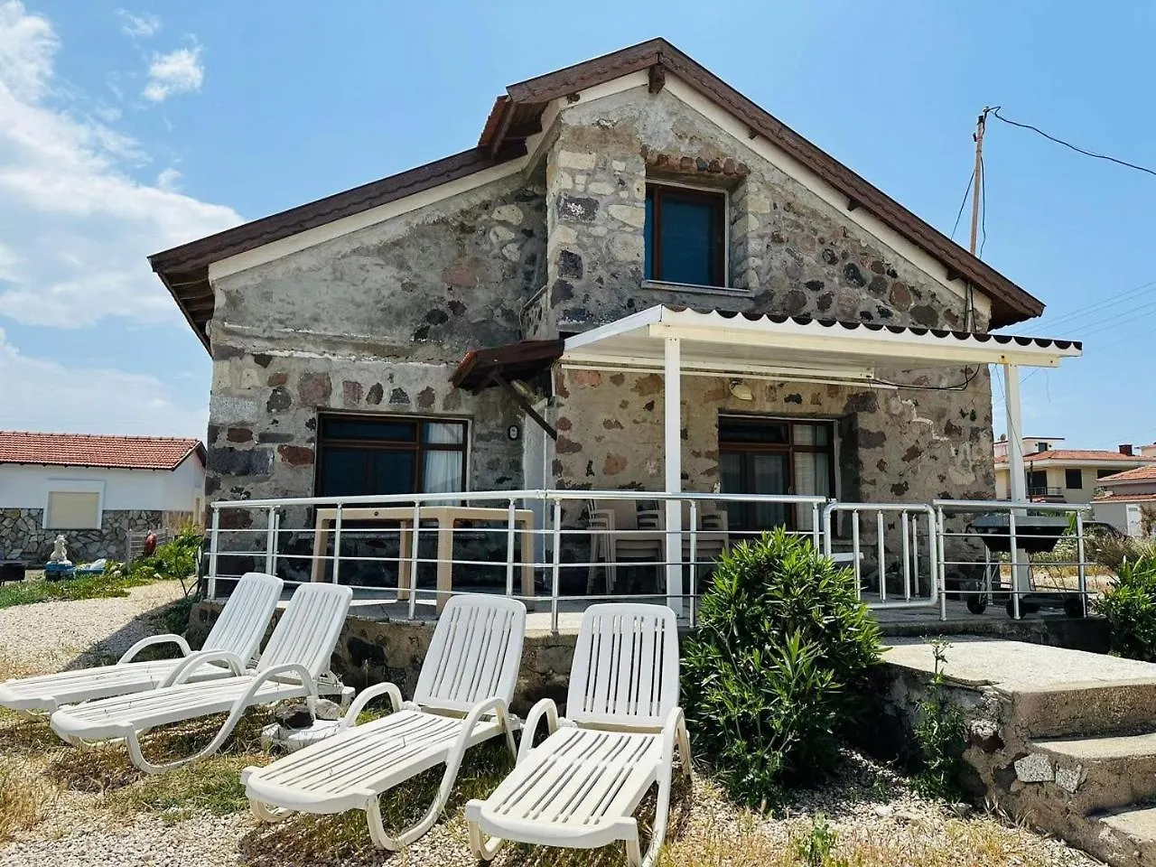 Denize Sifir-Otantik Tas Ev Villa Çeşme