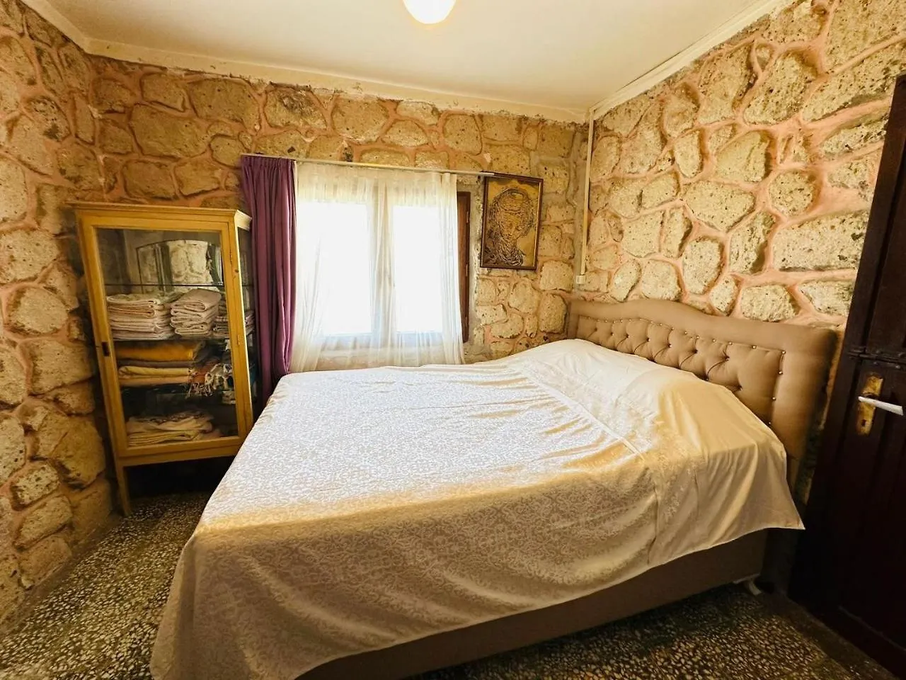 Denize Sifir-Otantik Tas Ev Villa Çeşme 0*,  Türkiye
