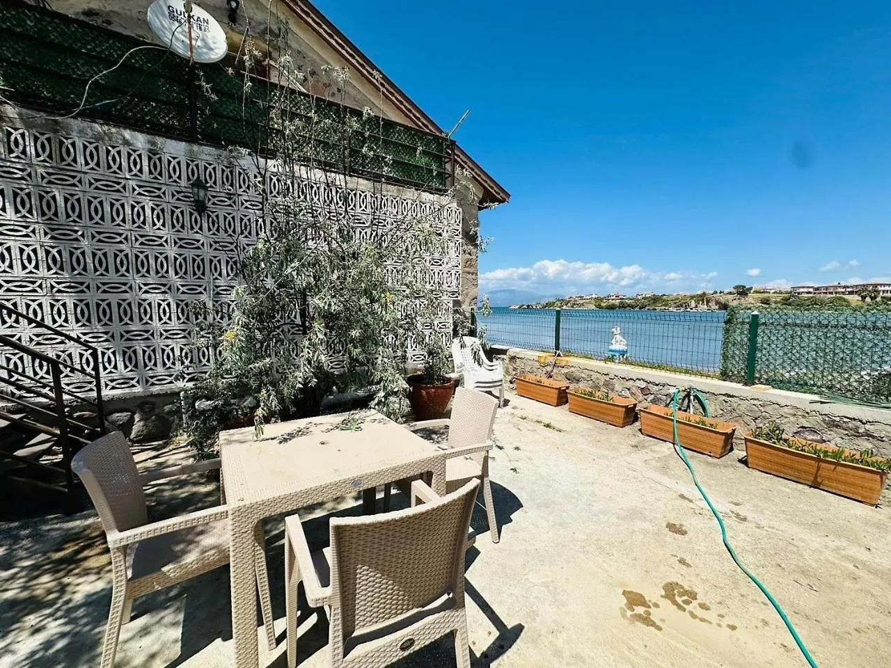 Denize Sifir-Otantik Tas Ev Villa Çeşme 0*,  Türkiye