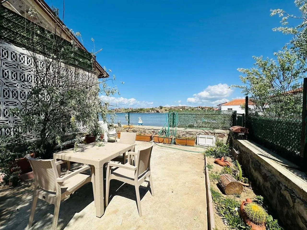 Denize Sifir-Otantik Tas Ev Villa Çeşme