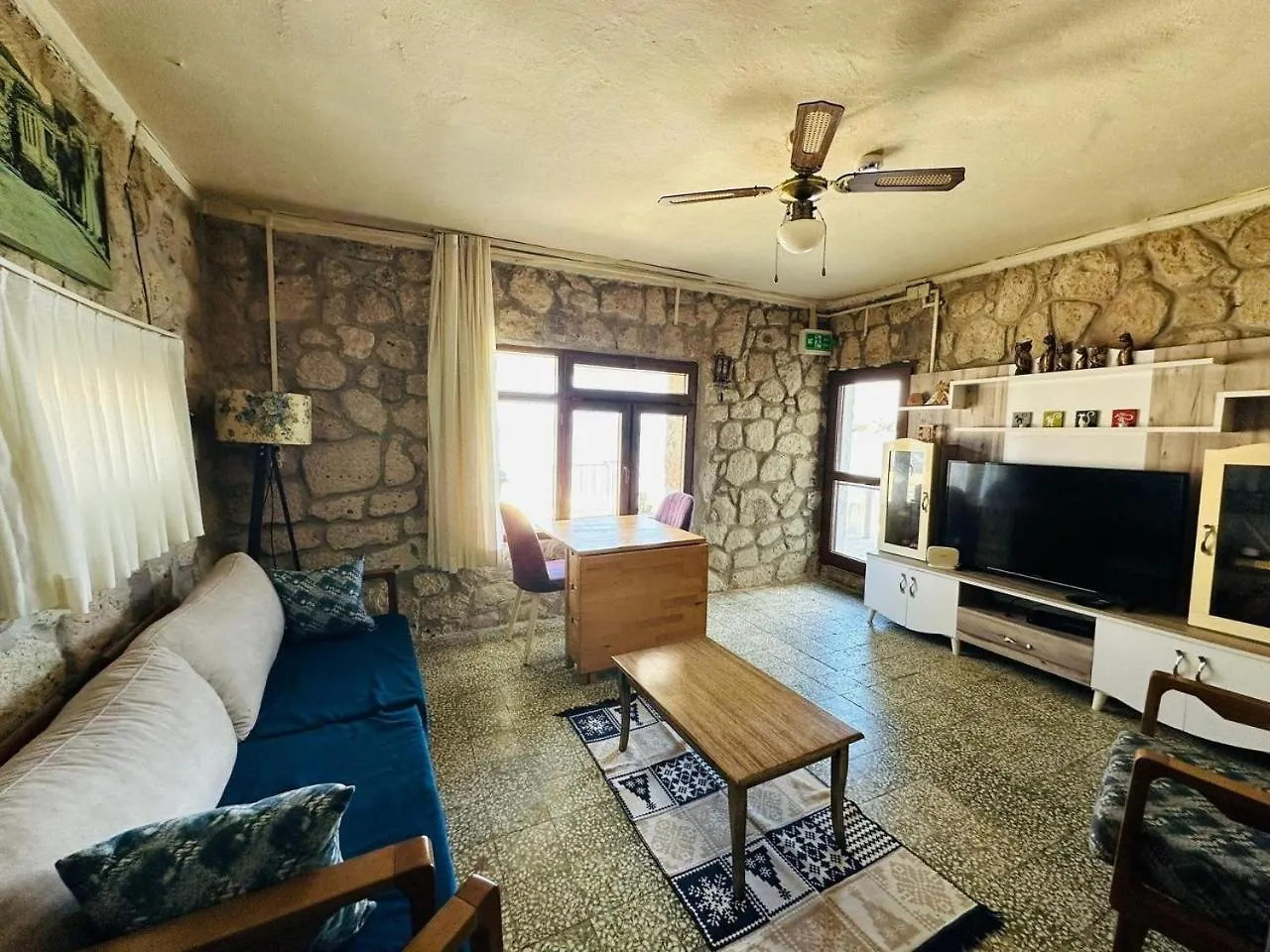Denize Sifir-Otantik Tas Ev Villa Çeşme
