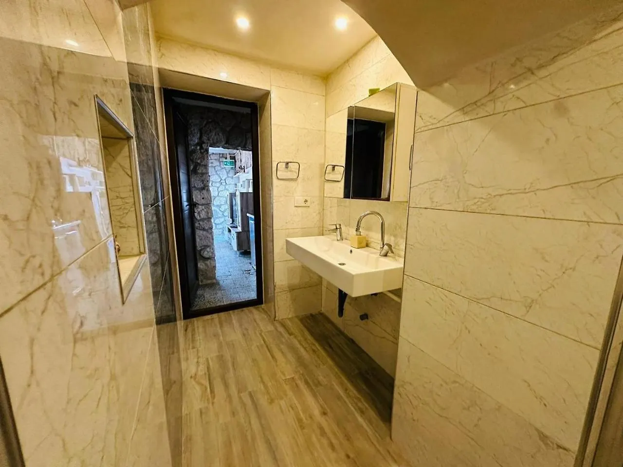 Denize Sifir-Otantik Tas Ev Villa Çeşme